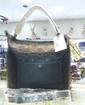 MCM Pruse w/o box with tags and duster $800
